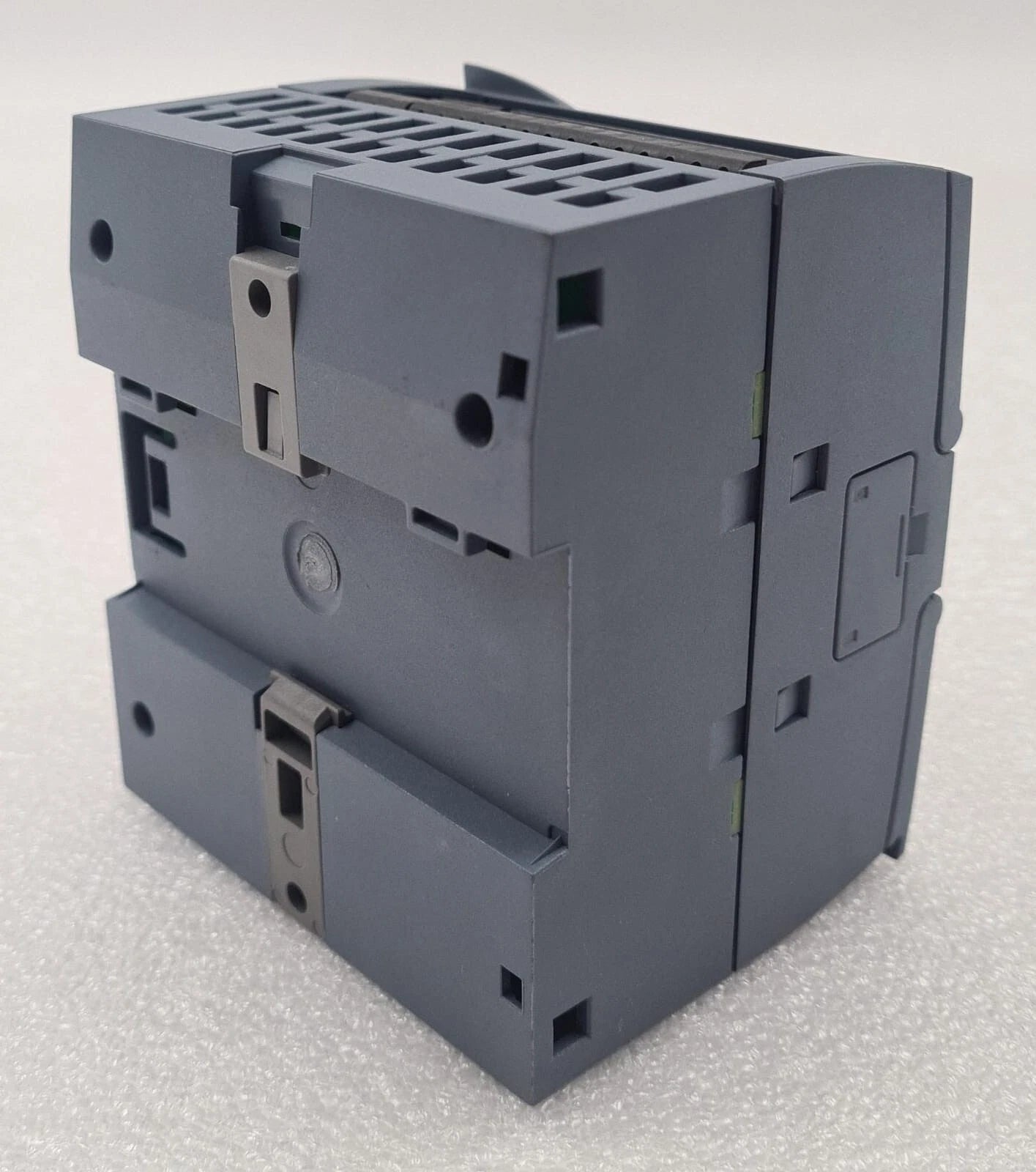 NEW - SIEMENS SIMATIC S7-1200 CPU 1212C AC/DC/RLY 6ES7 212-1BE31-0XB0 Module