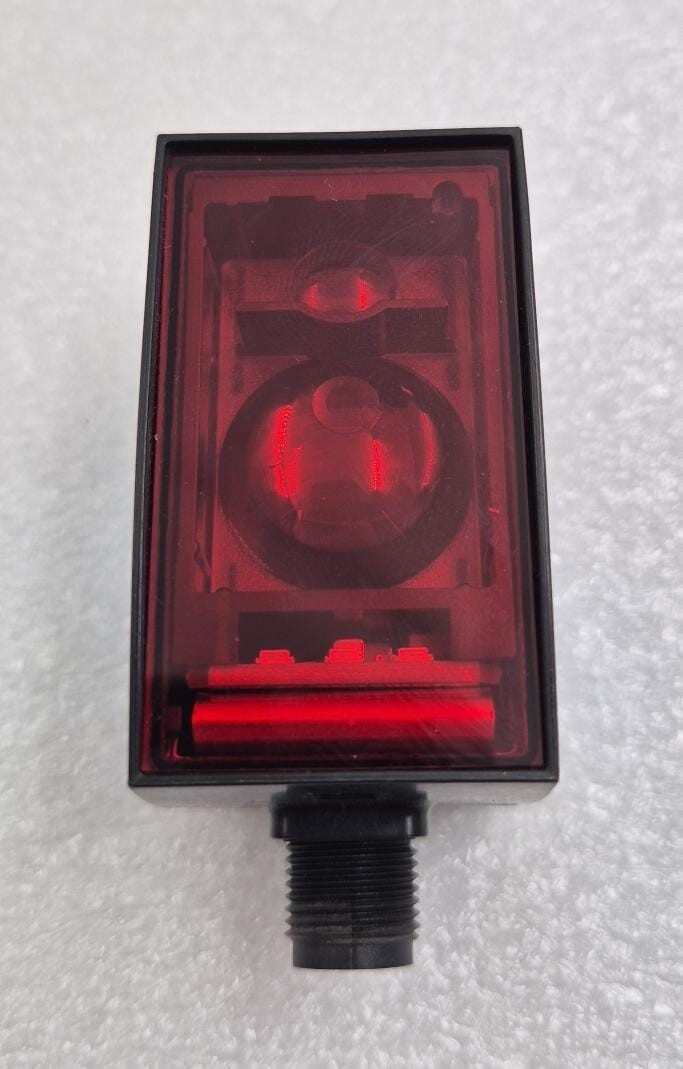 SICK DT35-B15551 IO-Link laser distance measuring proximity sensor industrial housing