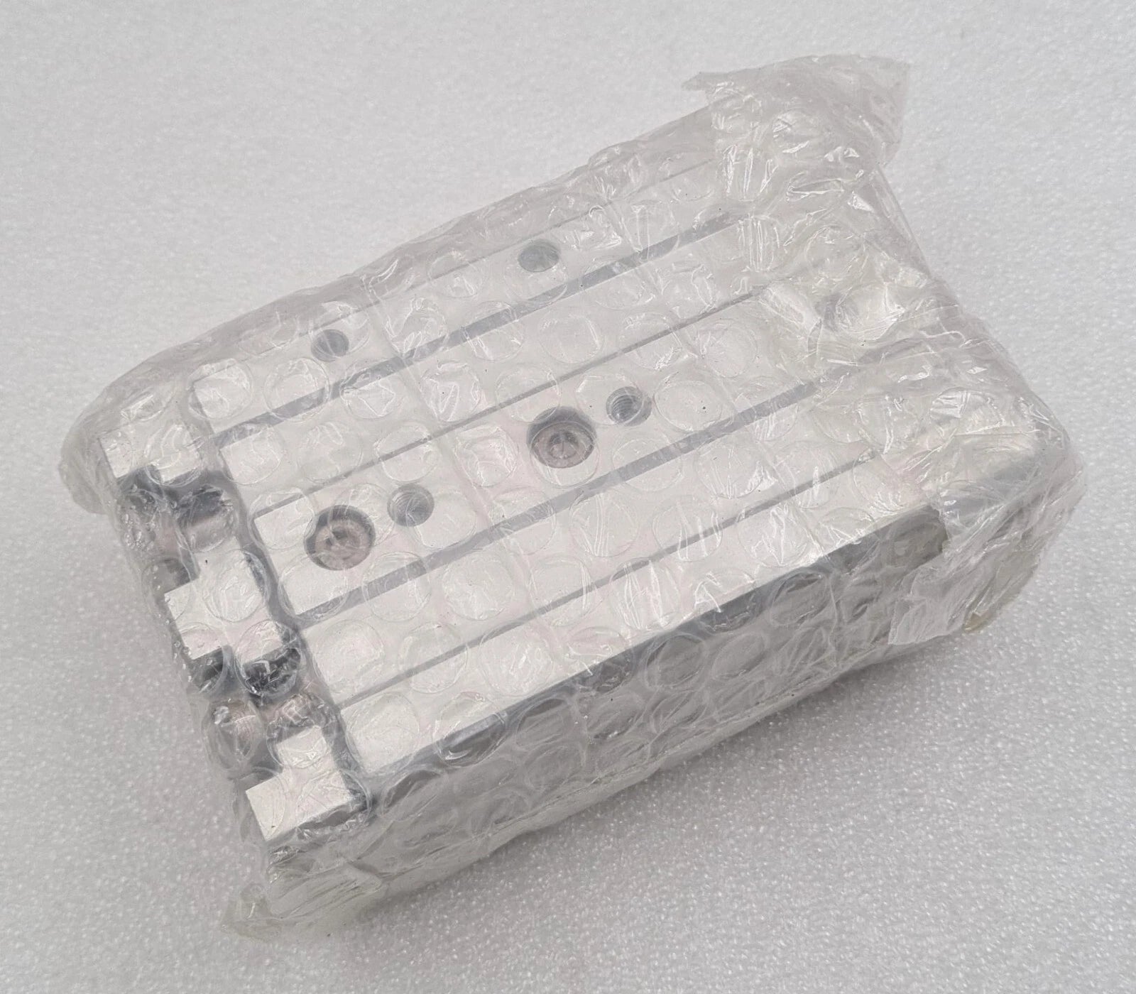 NEW SEALED - AIRTAC CYLINDER HLSL20X50SG Compact Air Slide Table Ball Bearing