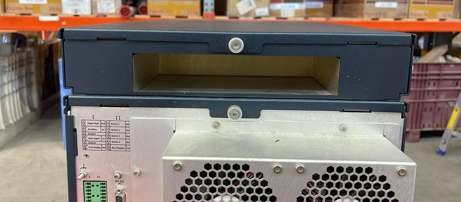 Waters Acquity Sample Manager UPLC 186015006 W/ Temperature Column Heater *AS IS