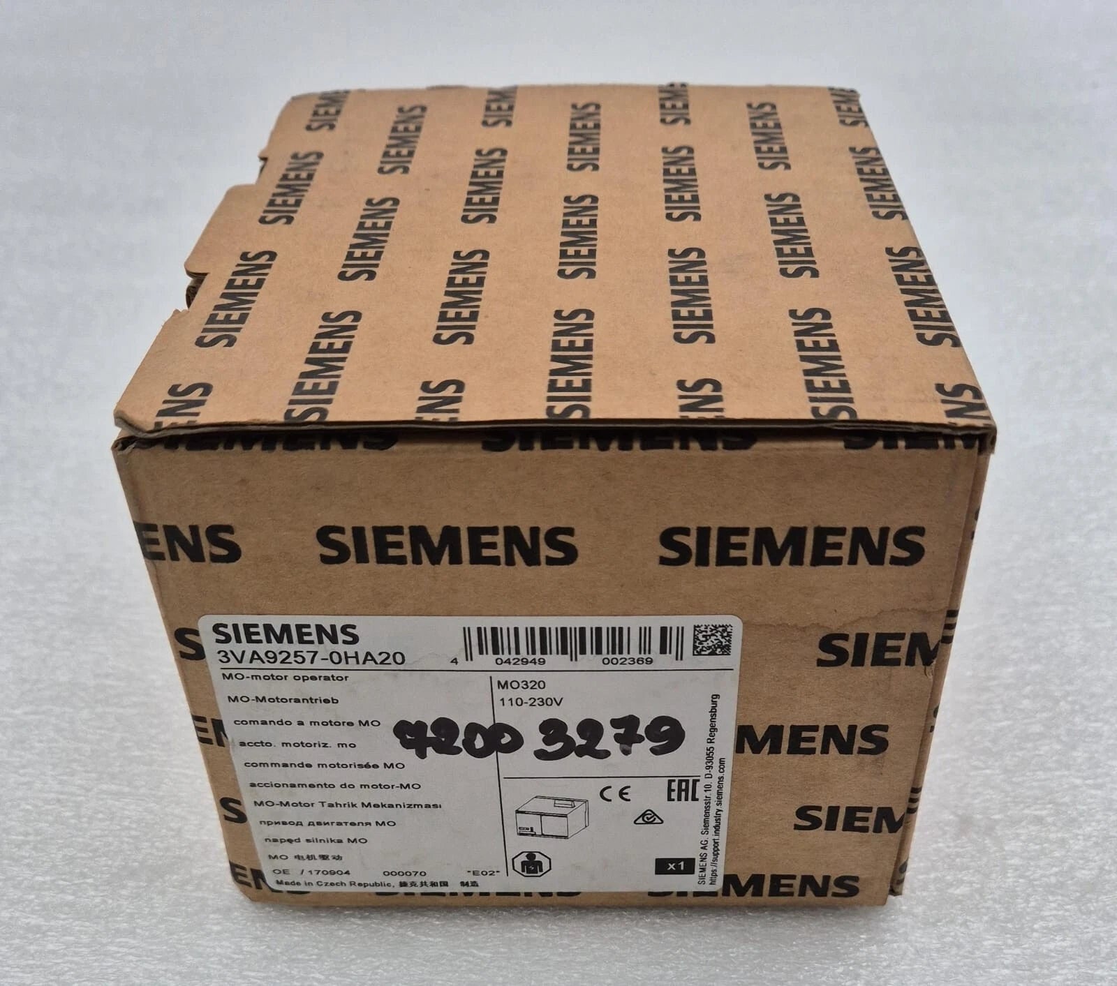 **NEW** SIEMENS 3VA9257-0HA20 MO-motor operator MO320 110-230V