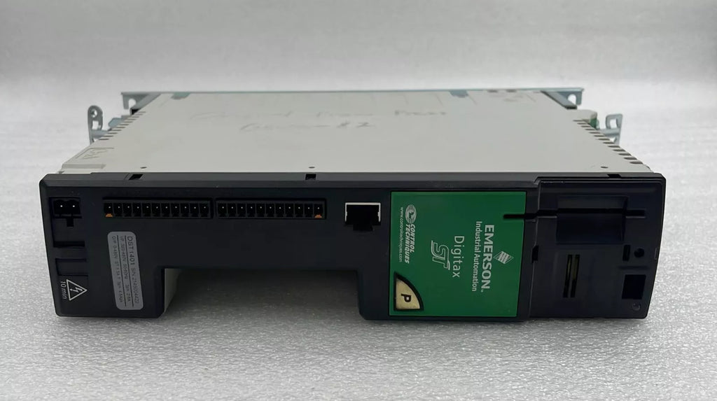 EMERSON Control Techniques Digitax ST DST1401 Servo Drive 3098-0066 50-60Hz 3ph