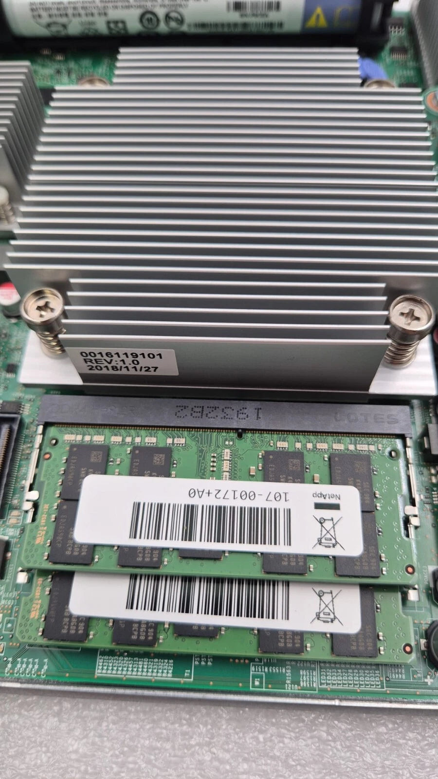 NetApp 111-03964+E0 SAS WWN X128 Storage Controller
