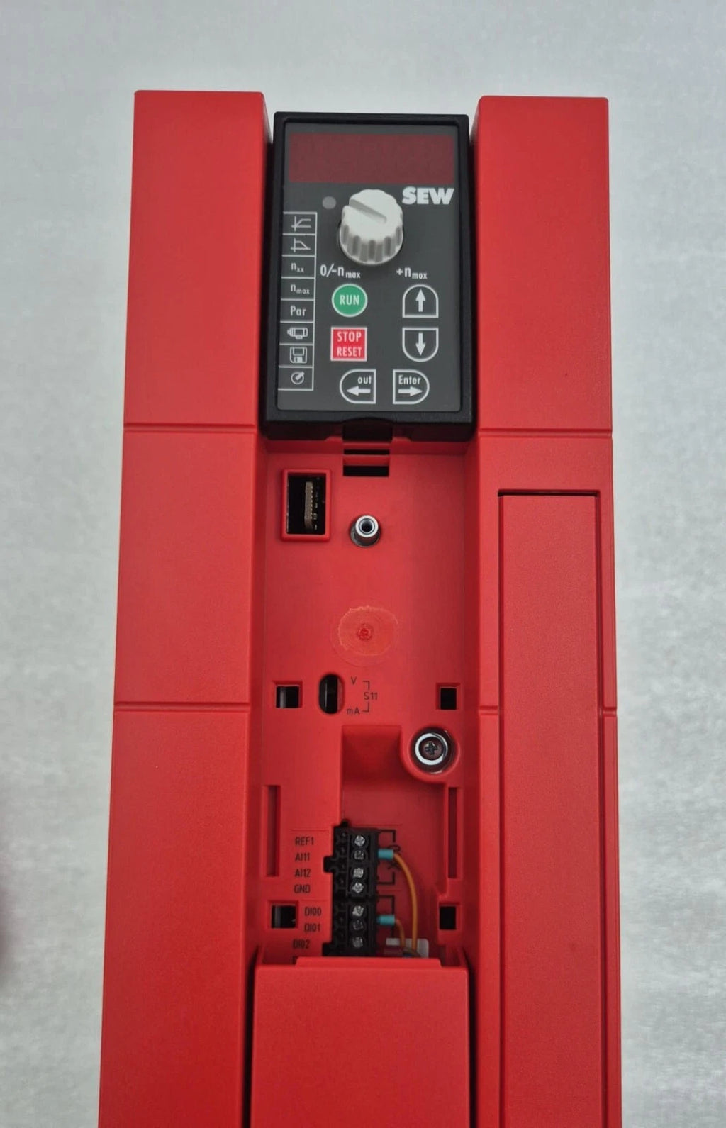 SEW MOVITRAC B MC07B0055-5A3-4-00 INVERTER DRIVE 08285241 CONTROL UNIT 18206786