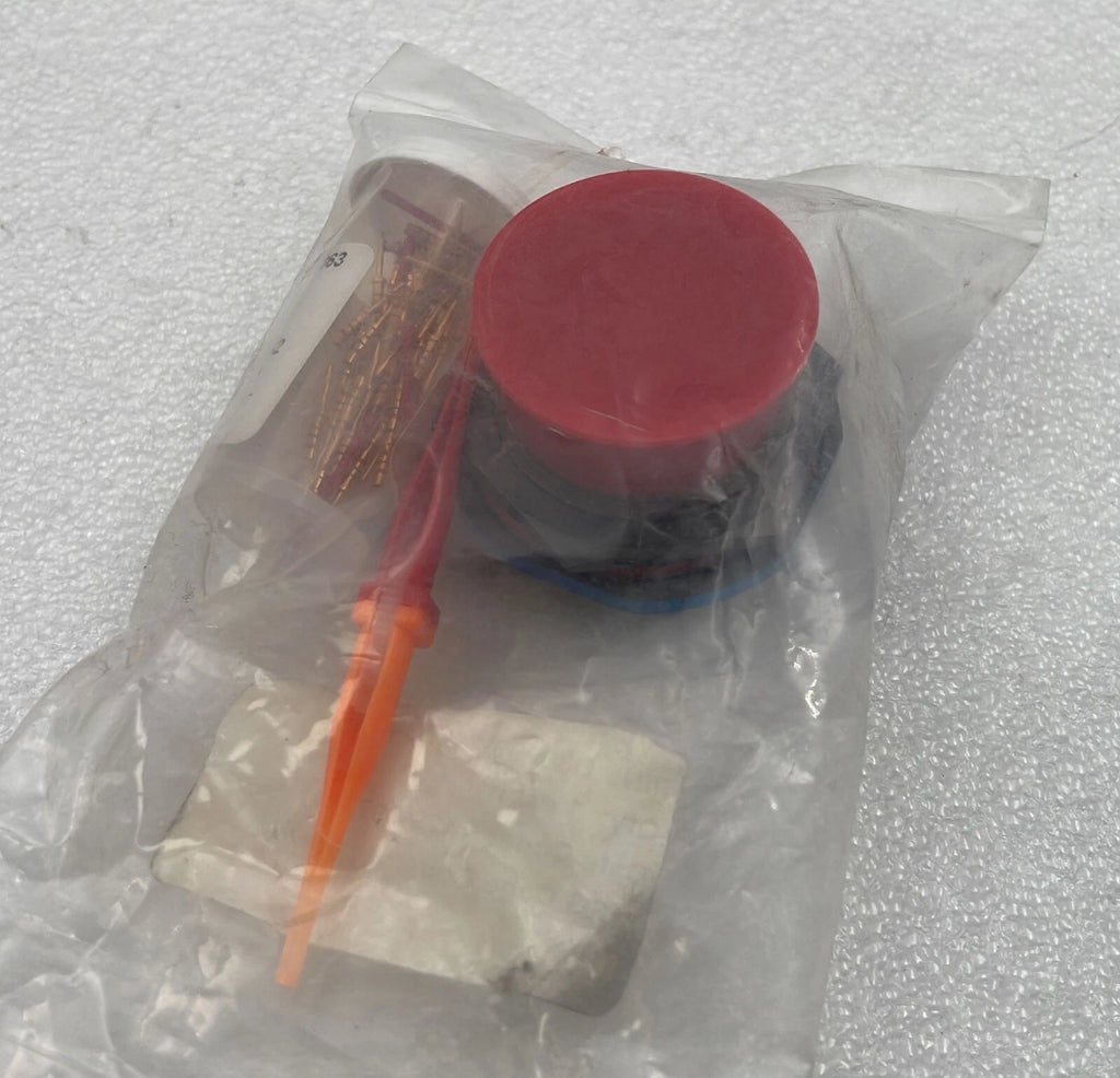 [LOT 5 PCS] Amphenol D38999/24WG41PN Circular MIL Spec Connector