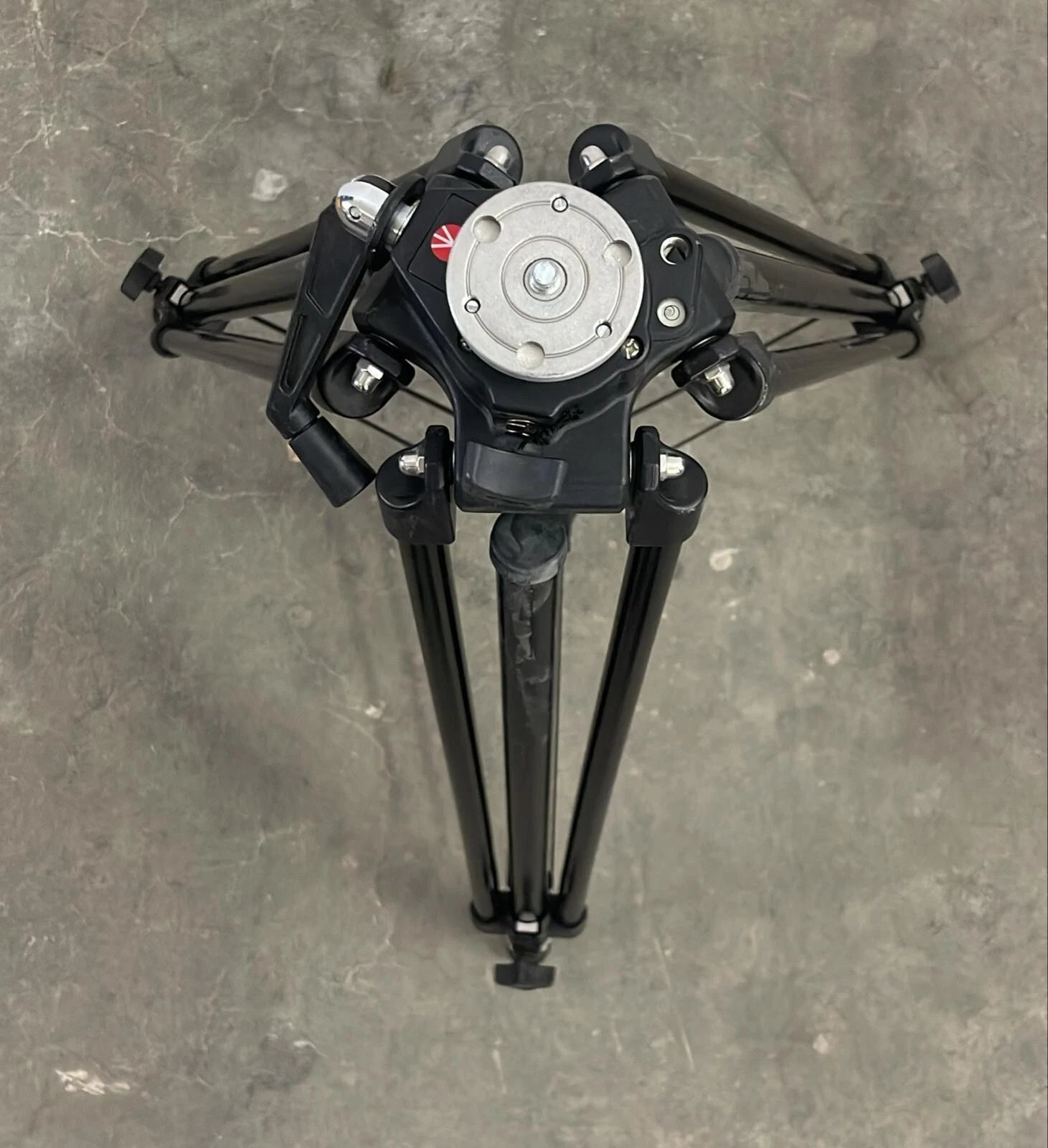 Manfrotto 028B Camera Tripod 3-Section TRIMAN CAMERA TRPD BLK W/O HD