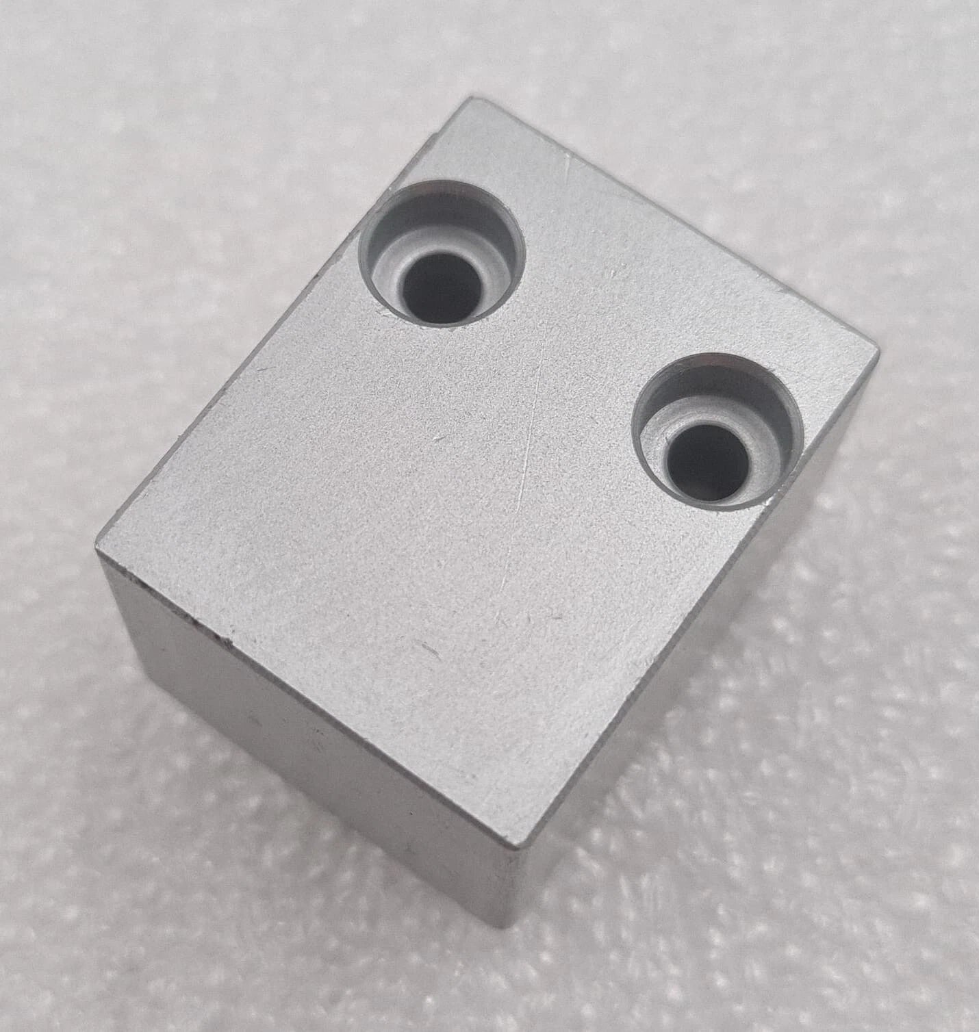 NEW - CAMOZZI QN series QN1A12A04 Miniature Air Cylinder Short Stroke 10-bar 24A