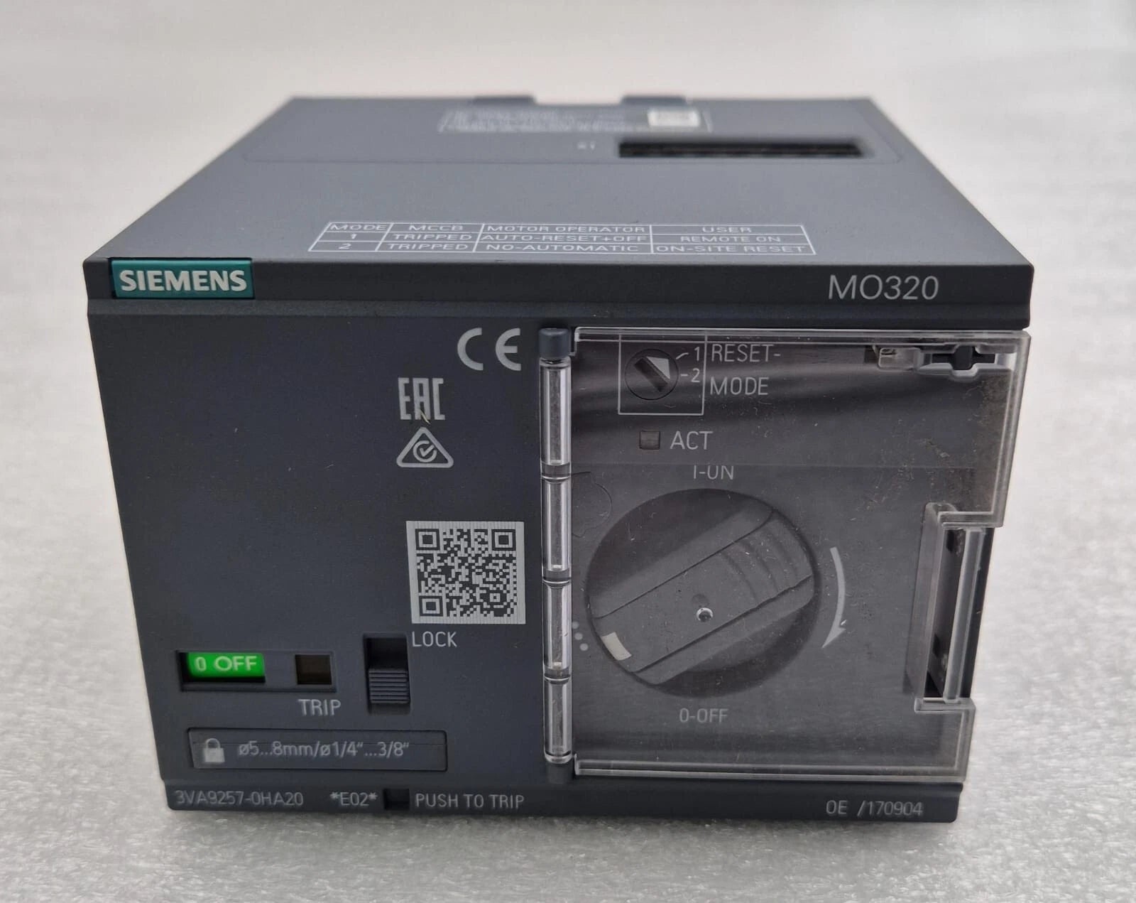 **NEW** SIEMENS 3VA9257-0HA20 MO-motor operator MO320 110-230V