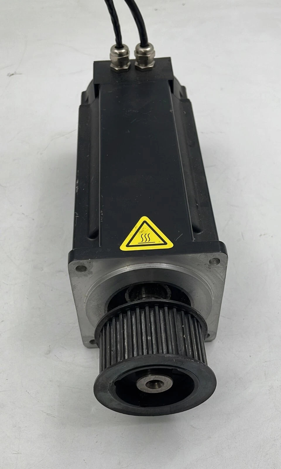 Kollmorgen AKM44S-BSMN1-02 permanent magnet AC servo motor industrial motion control