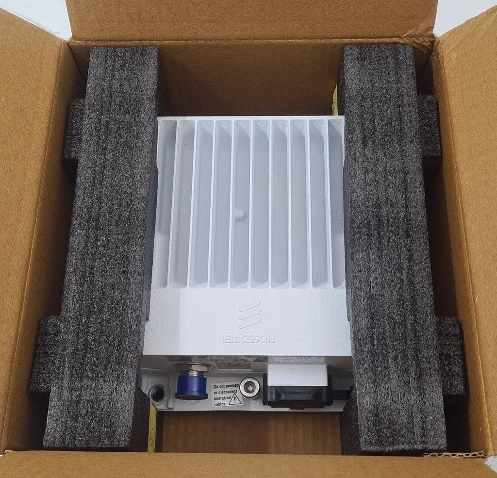 NEW - Ericsson Radio unit UKL 402 15/02H MINI-LINK 6363 23/02H R2A