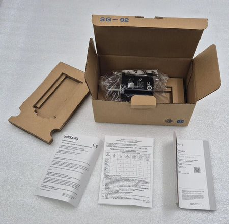 Yaskawa SGM7J-02AFA61 Sigma-7 AC servo motor 200V 1.6A