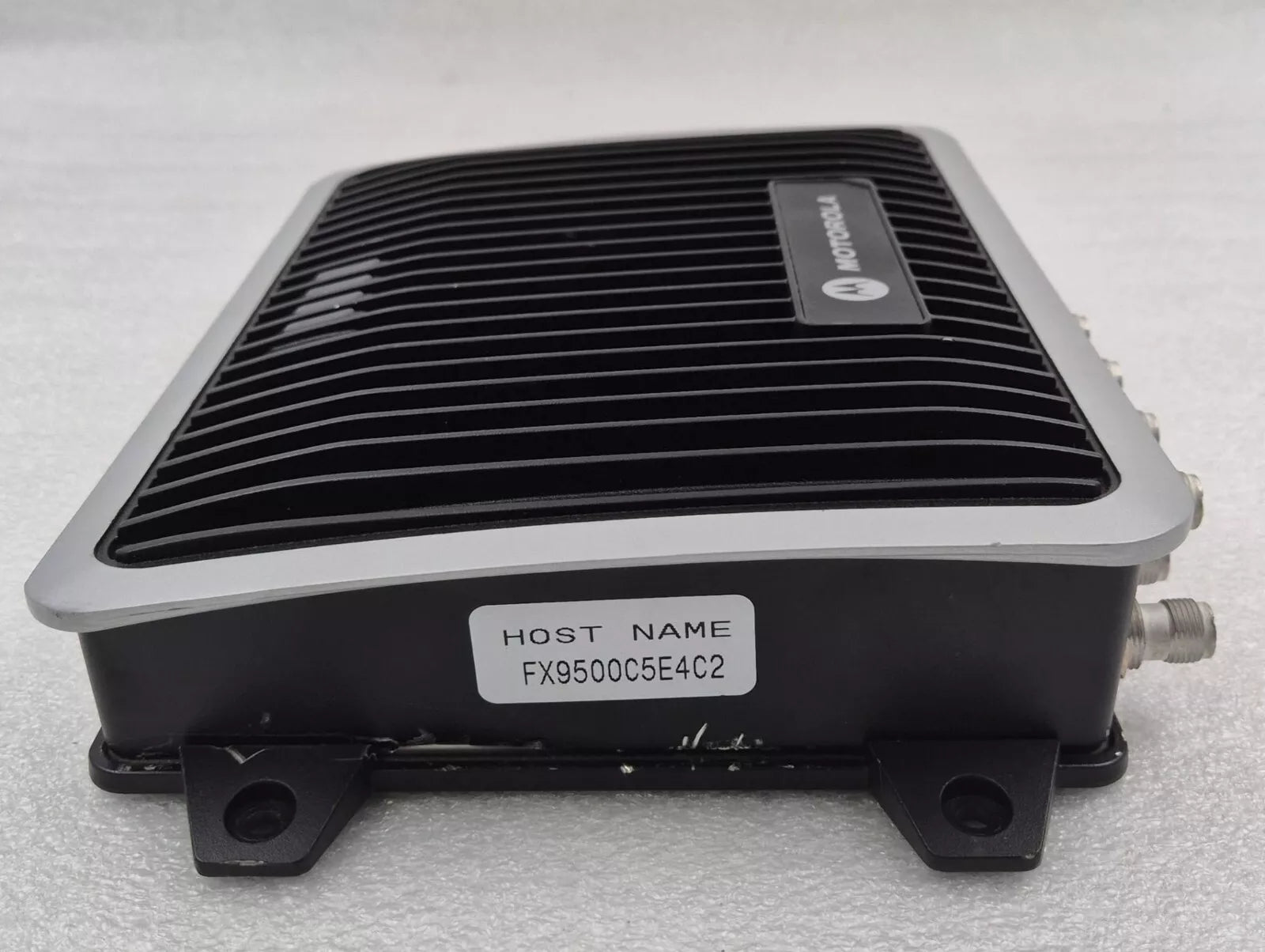 Motorola FX9500 FX9500-81324D41-US 8-Channel UHF RFID Reader 24V