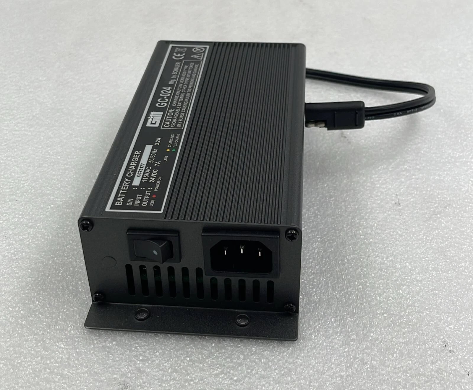 NEW** Gill GC-024 Battery Charger 115VAC 50/60Hz 3.2A 24VDC 7A