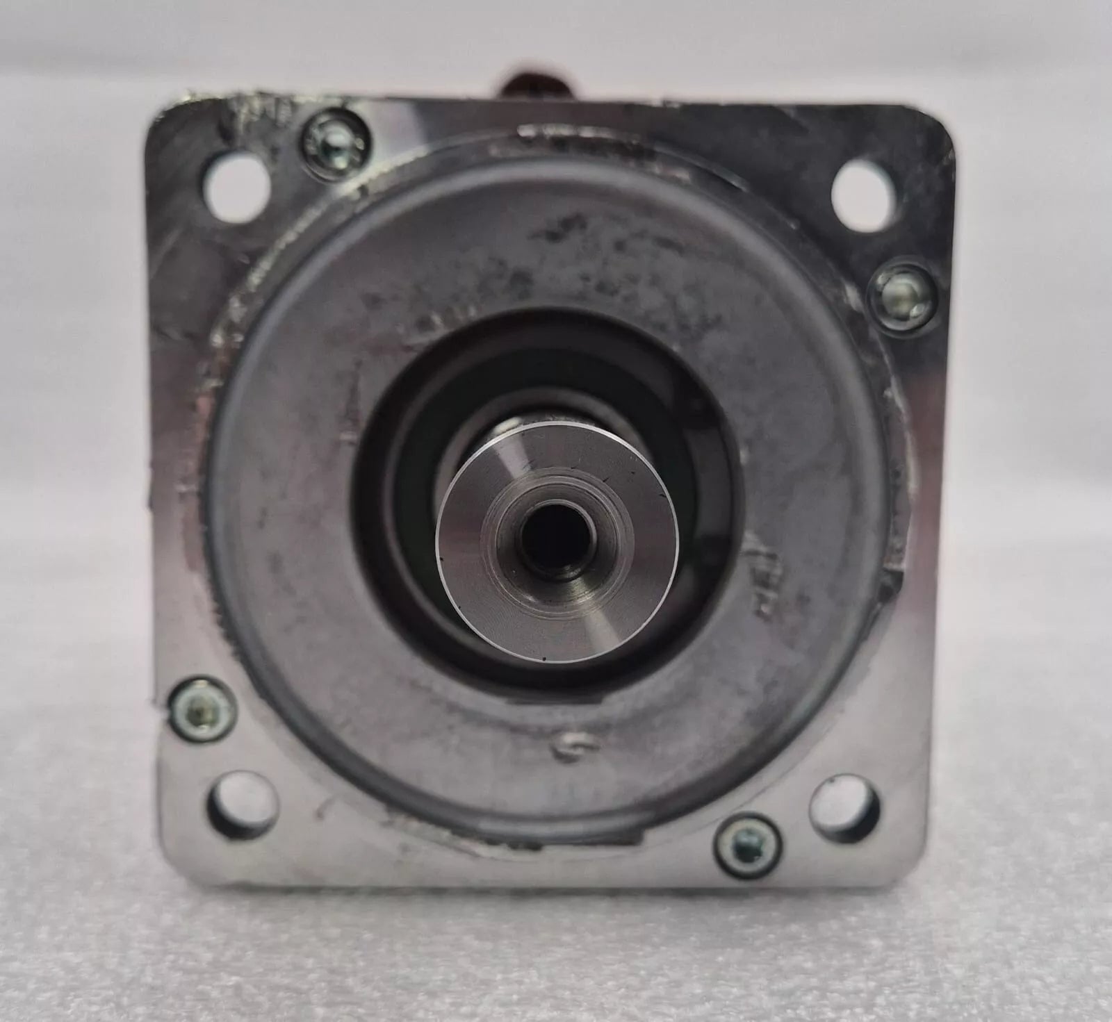 BECKHOFF AM8052-0J21-0000 Servo Motor 4000rpm 2.89kW 24VDC