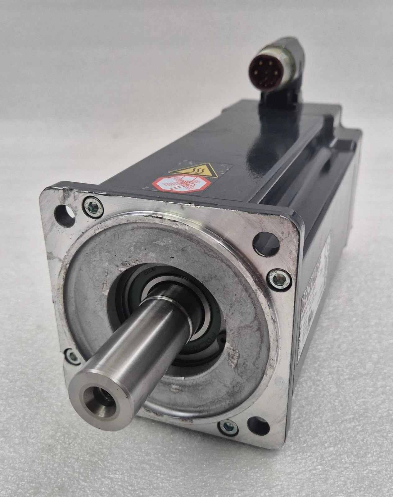 BECKHOFF AM8052-0J21-0000 Servo Motor 4000rpm 2.89kW 24VDC