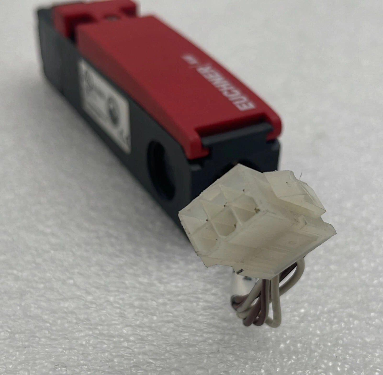 [LOT 2 PCS] Euchner NM03VZA-M Safety Switch 60947-5-1