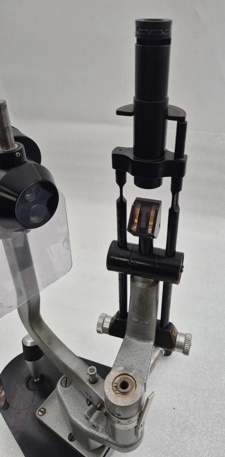 Haag Streit 900 slit lamp mechanical adjustment detail