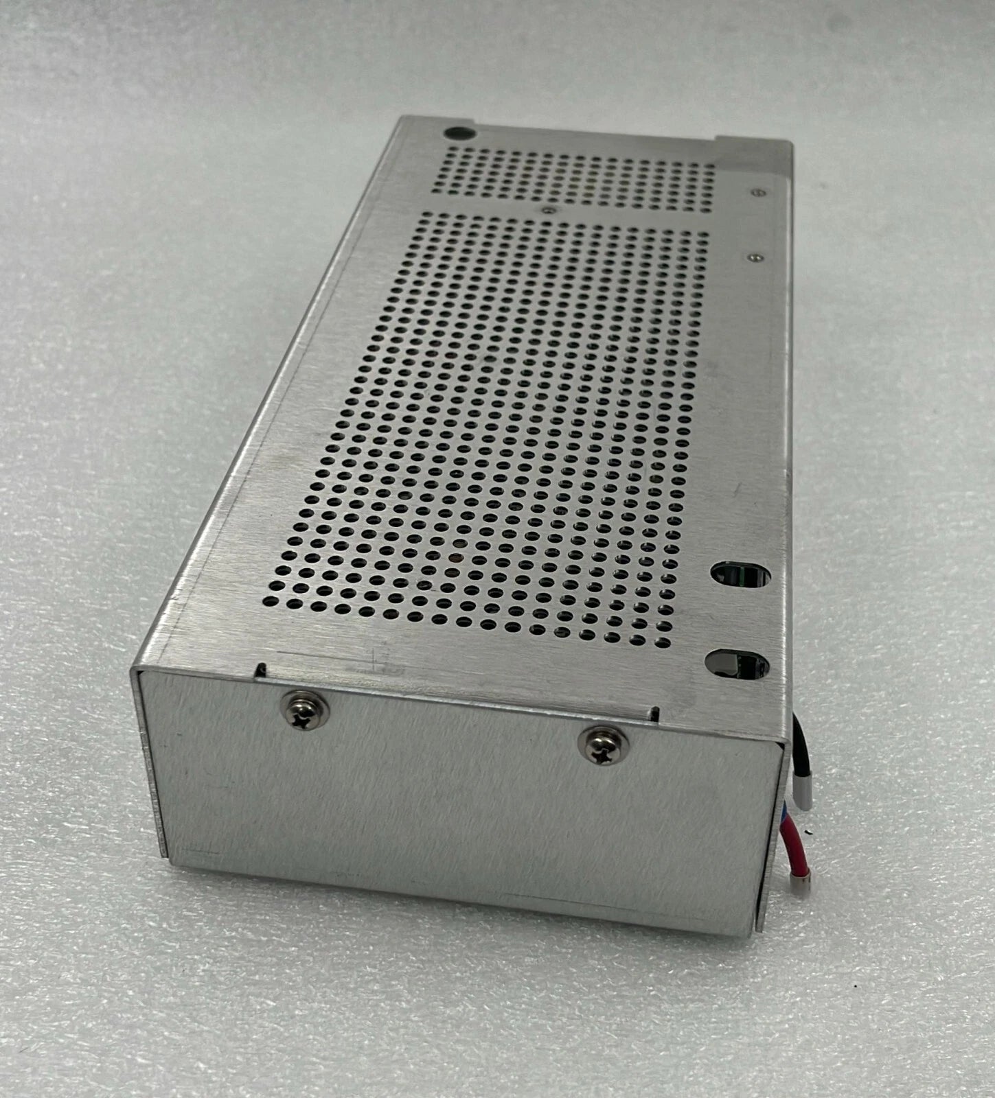 Lumenis SA4821002-B ventilated metal housing side view