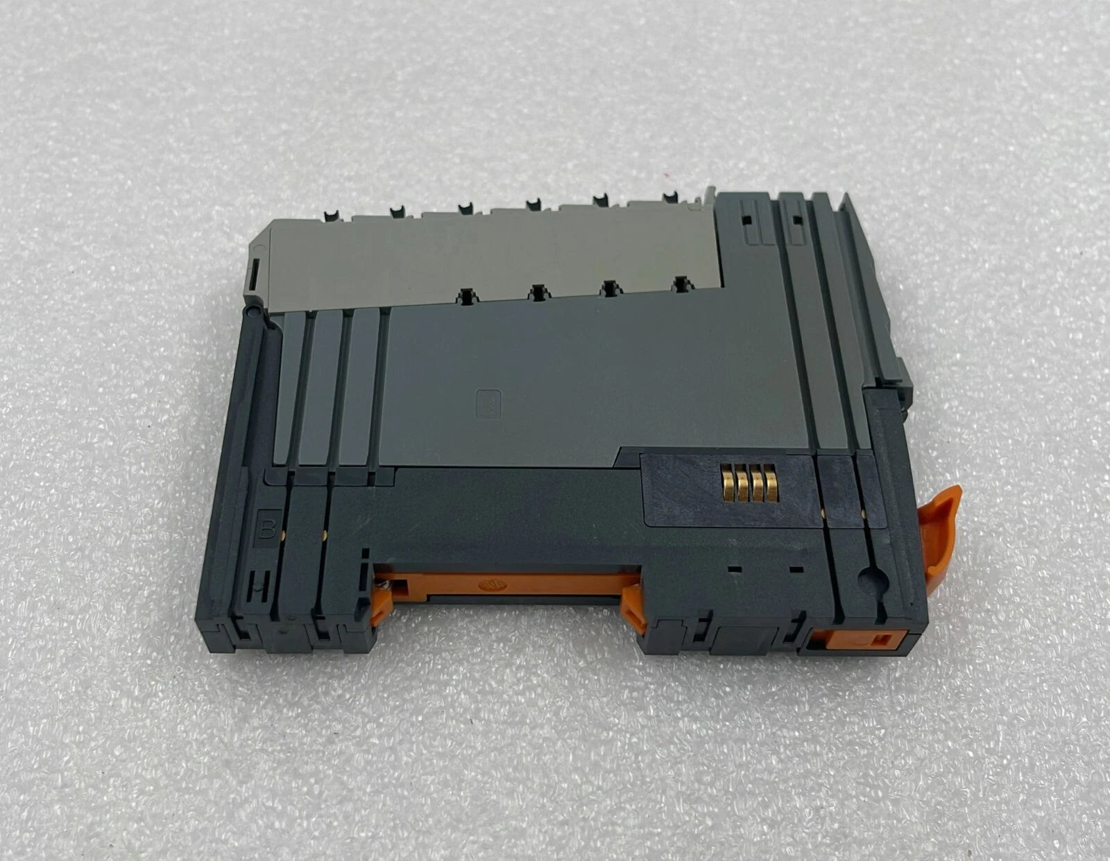 B&R Automation X20 SM 1426 Digital PLC I/O Output Module W/ X20 BM 11 Base