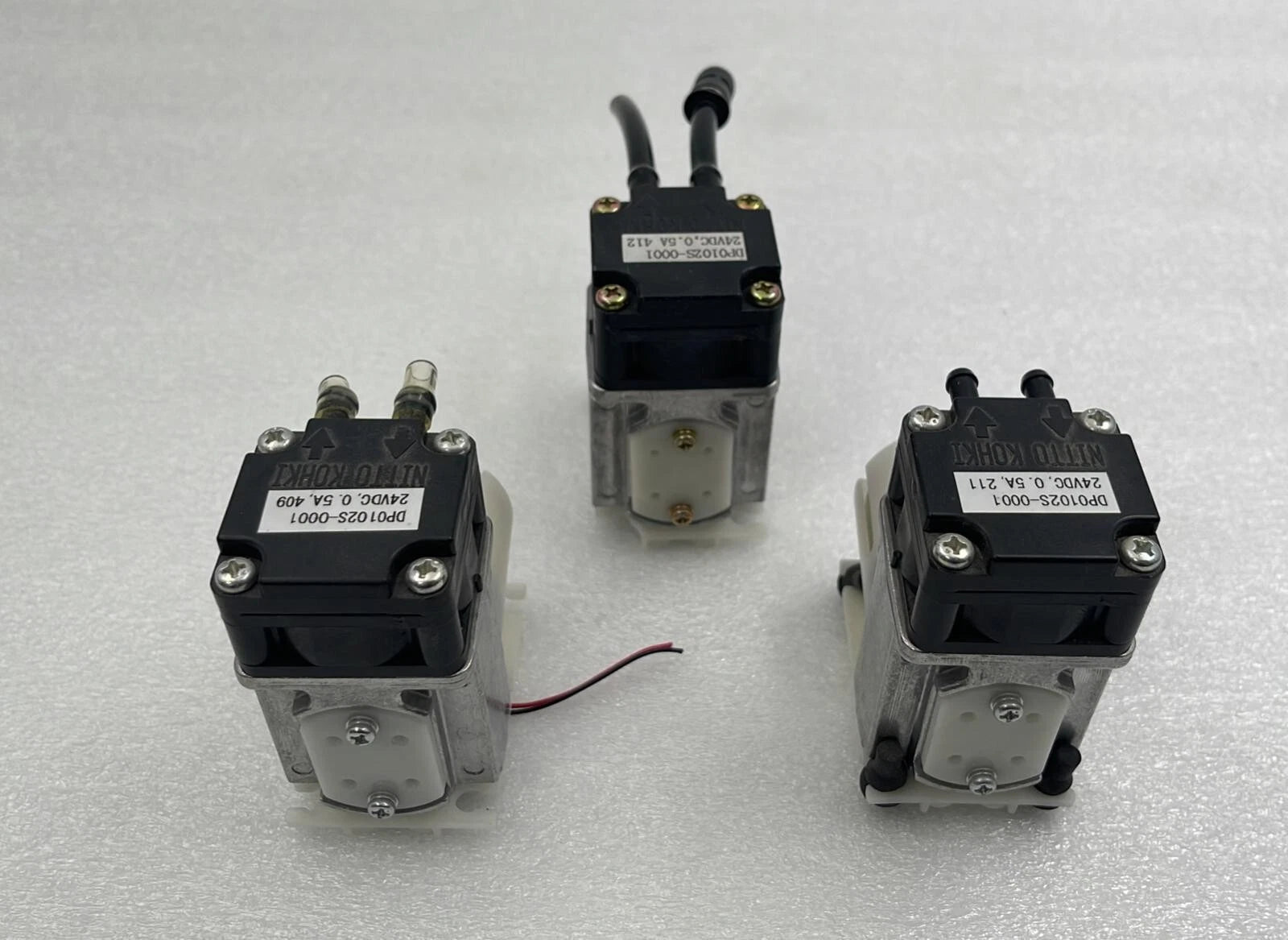 [LOT 3 PCS] Nitto Kohki DP0102S-0001 Compressor Vacuum Pump 24Vddc 0.5A **AS IS