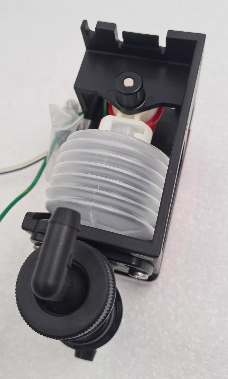 NEW - Iwaki Bellows Pump KBR-3XCU1M 100V 4.5W