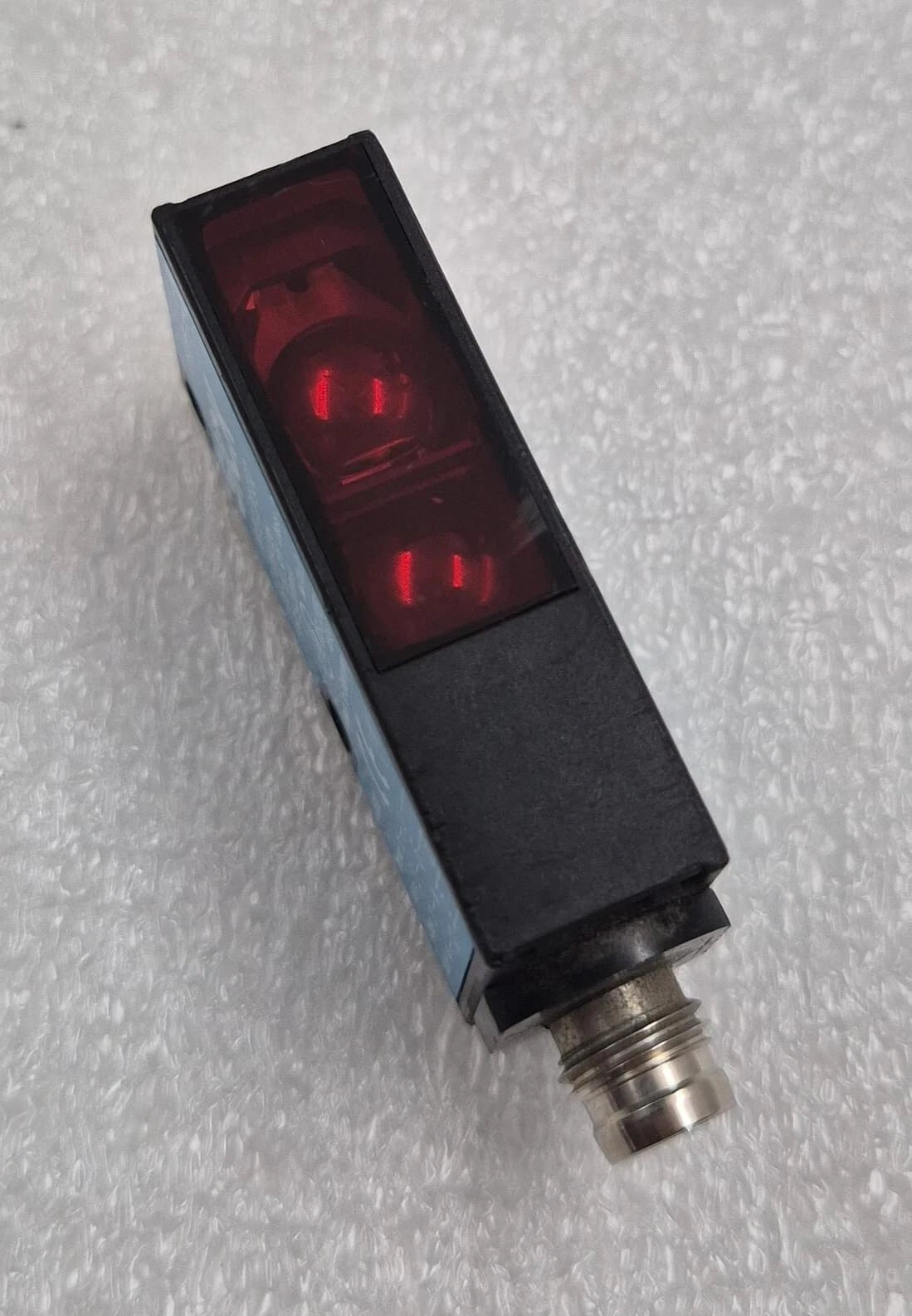 SICK WT9-2P330 1019026 Photoelectric Sensor Detector DC 10-30V