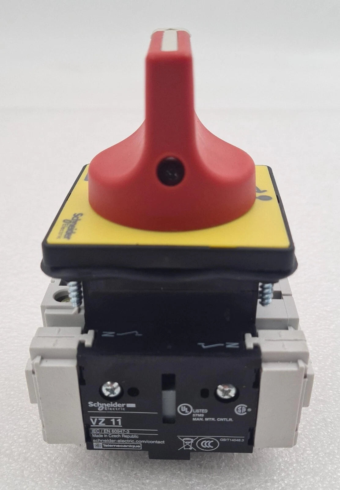 Schneider Electric V1 IEC / EN 60947-3 Main Emergency On Off Switch 32A W/ VZ 11