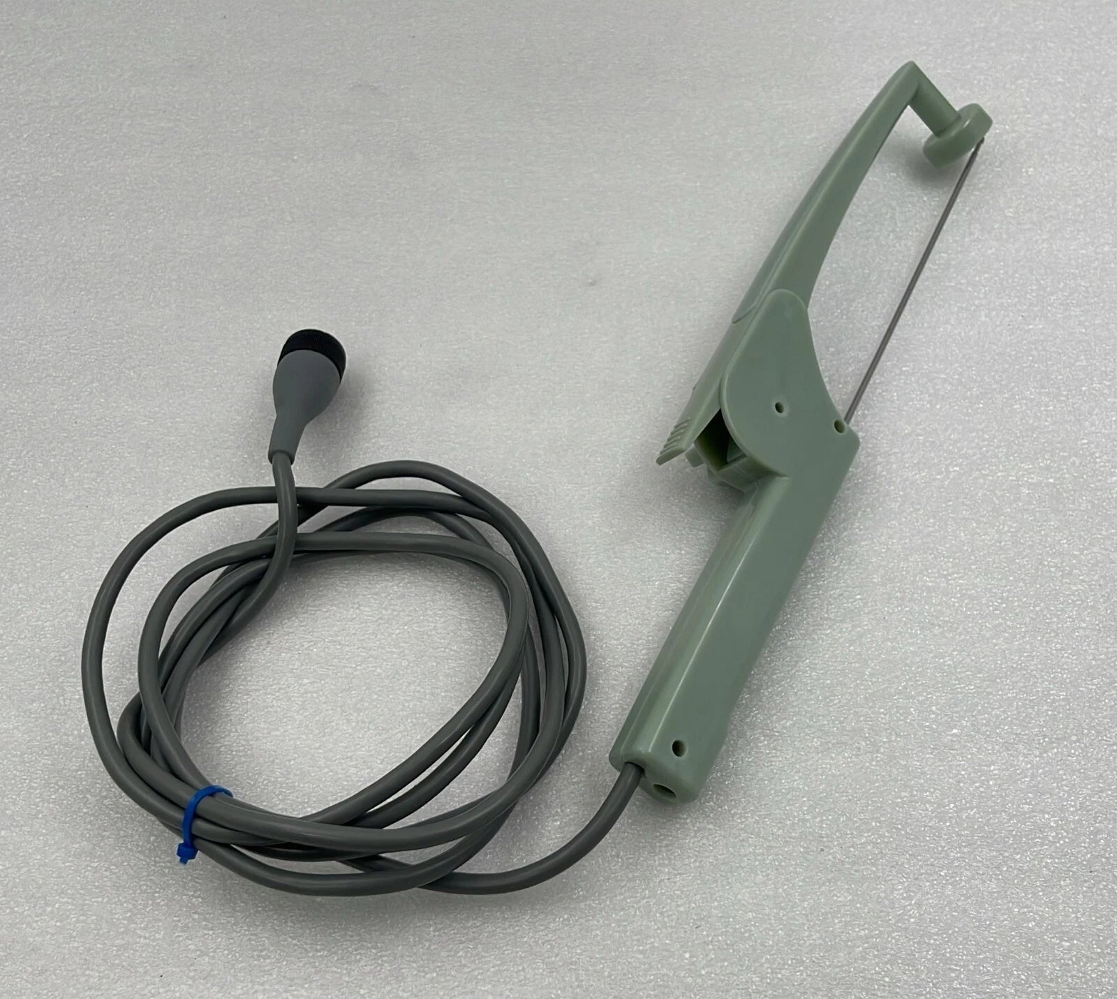 BodyTite RF handpiece cable and connector view