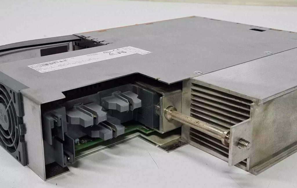 B&R Acopos SafeMC I0028SS 8BVI0028HWSS.000-1 Multi Inverter Servo Drive
