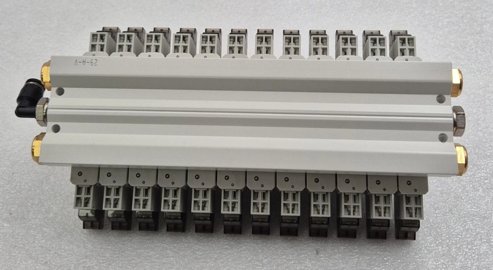 AirTAC 12x 6V120-06 SOLENOID VALVE ASSY1.5-8bar DC24V 0.9W