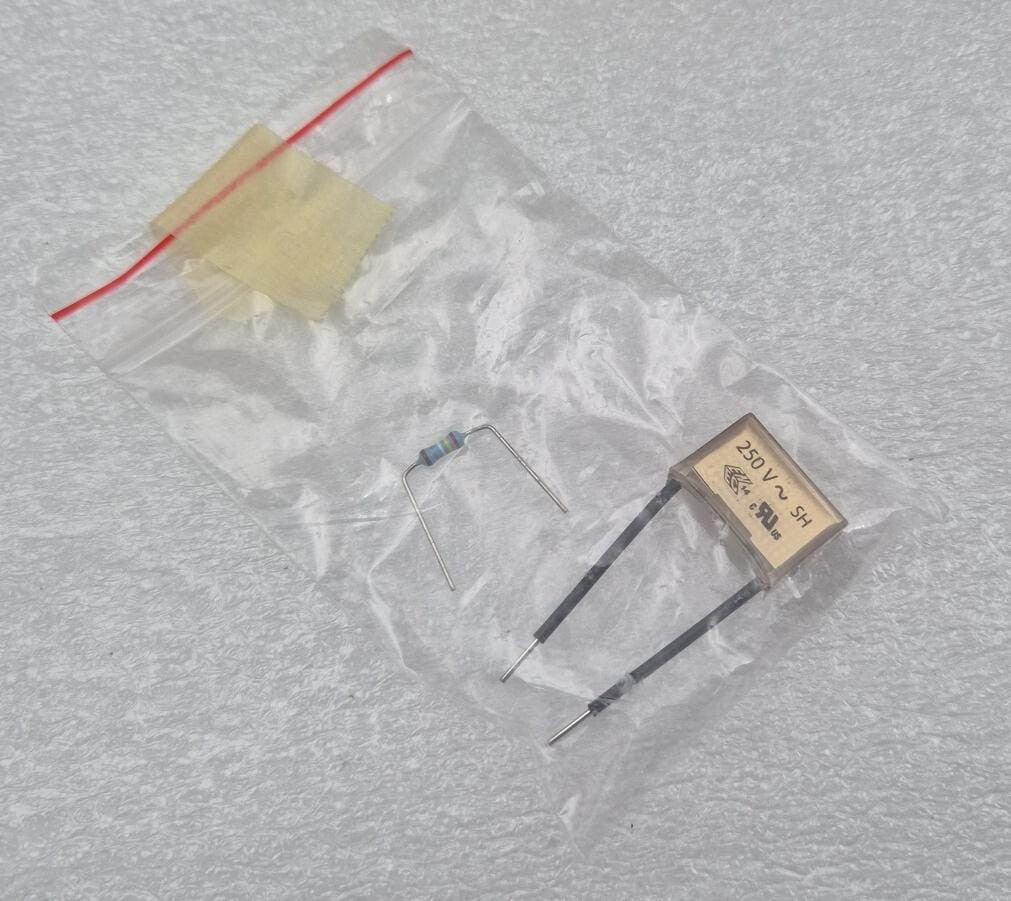 NEW - Schneider Eurotherm EPC 3016 Process & Temperature Controller