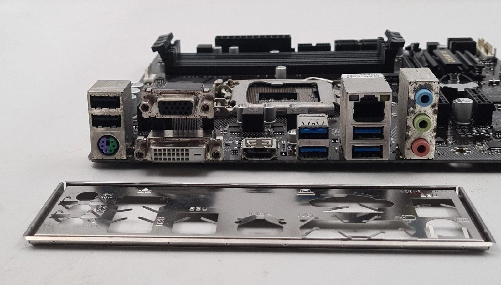 GIGABYTE GA-B250M-DS3H Motherboard MicroATX LGA1151 DDR4 USB 3.1 W/ I/O