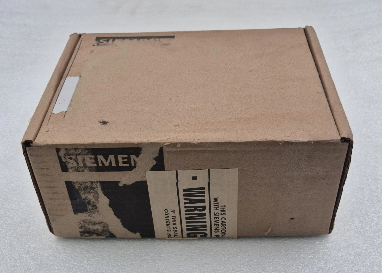 *NEW* SIEMENS RUGGEDCOM RS900NC 32M Industrial Ethernet Switch 6GK60900AS130BA0