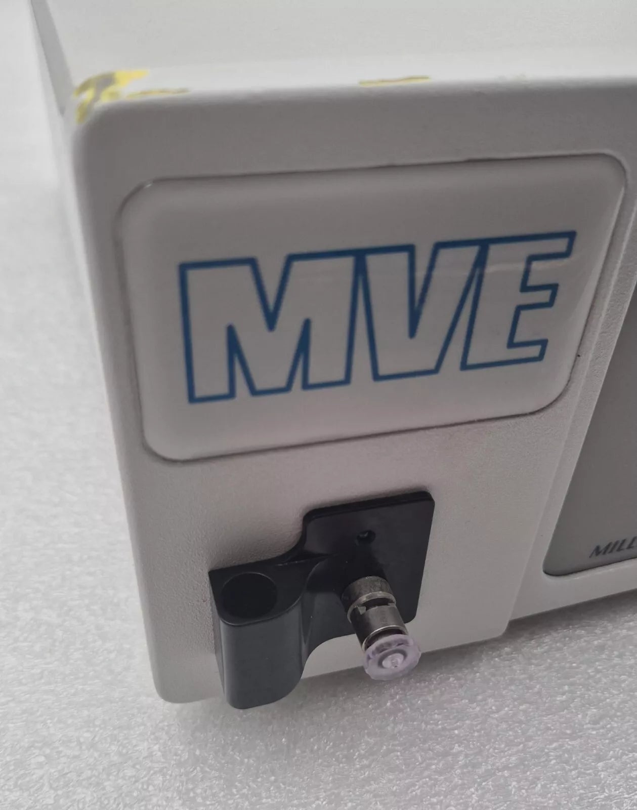 Bausch & Lomb MVE D04195 Millennium Vitrectomy Enhancer ERROR E7 **FOR PARTS**