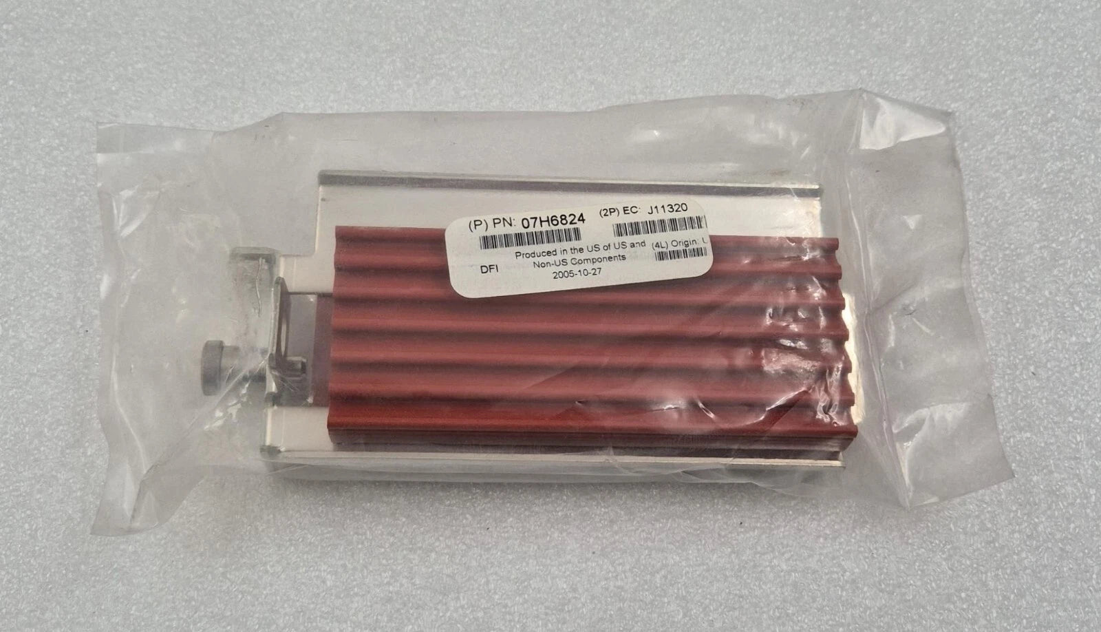 **NEW SEALED** IBM 07H6824 J11320 Frame Bracket Clamp Insert Rubber Blocks