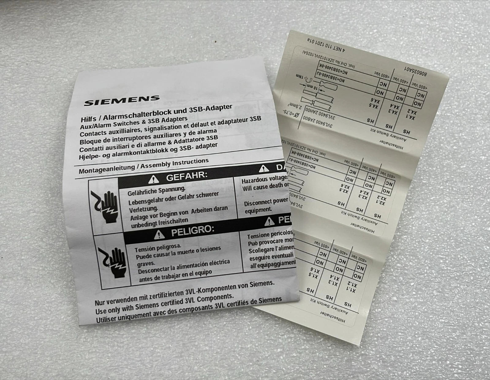 [LOT 2 PCS] NEW - Siemens 3VL9400-2AB00 Auxiliary Switch VL160X-400 KIT