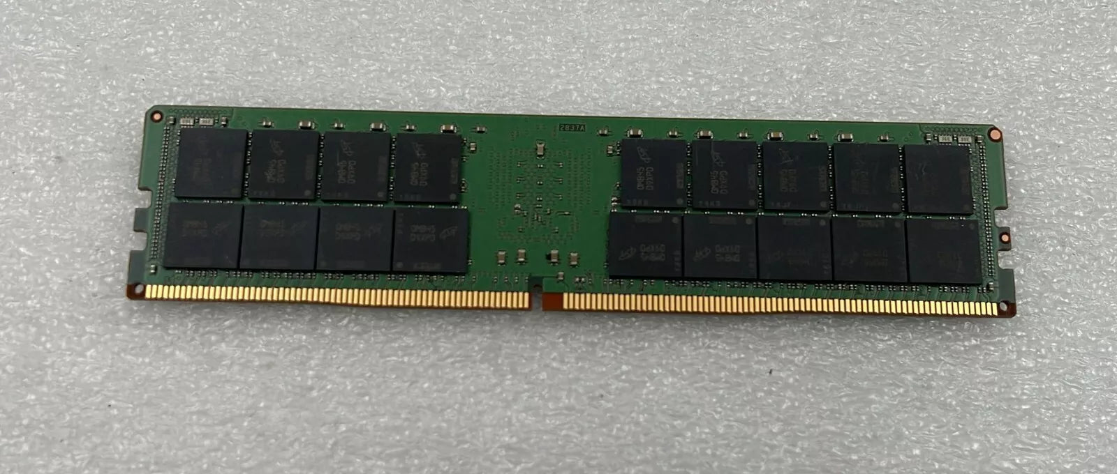 Micron 64GB 2Rx4 PC4-2933Y MTA36ASF8G72PZ-2G9B1TI Server Memory RAM
