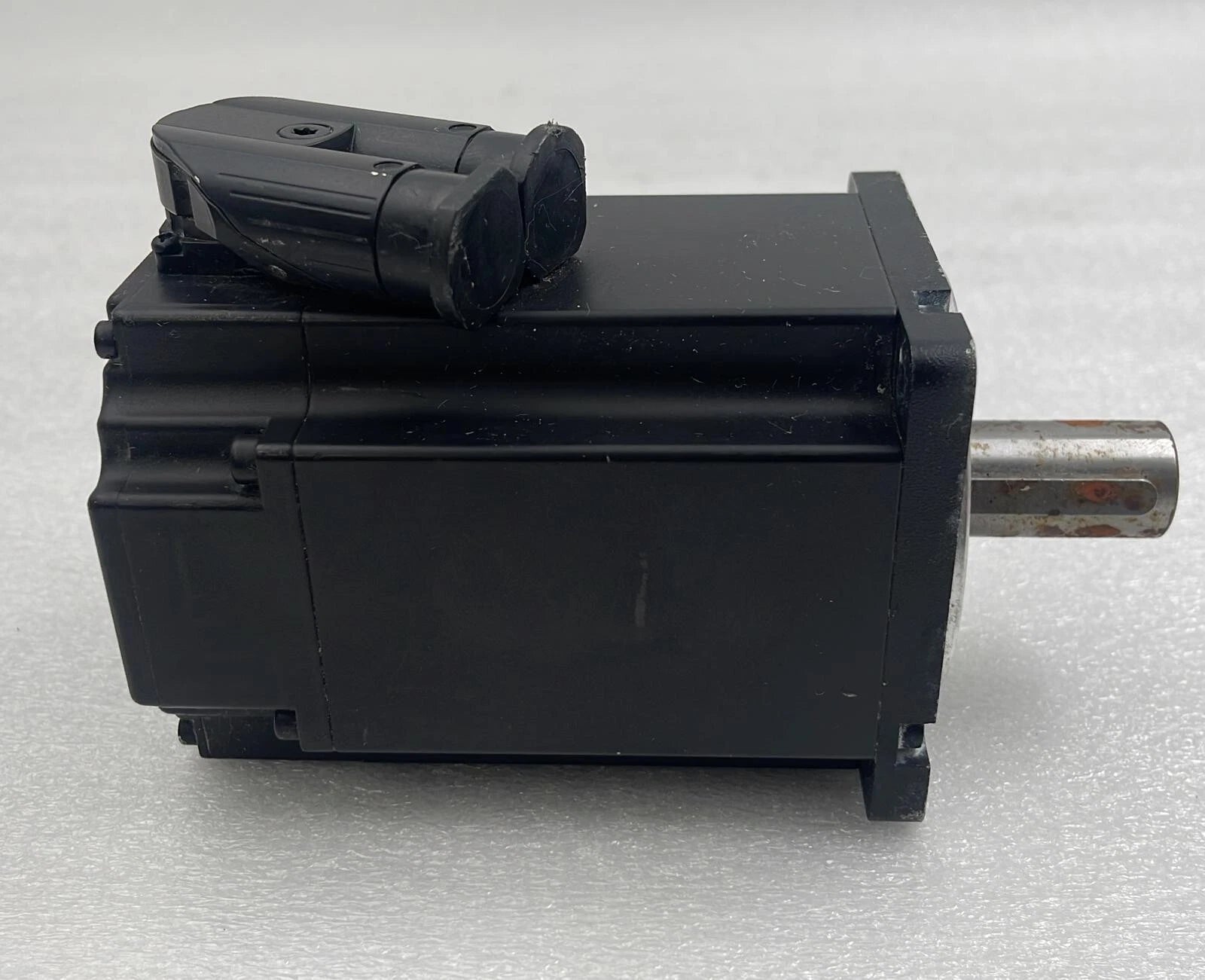 B&R Automation Servo Motor 8LVA33.R0021D100-0