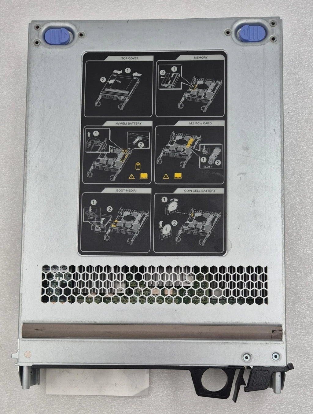 NetApp 111-03964+E3 SAS WWN X128 Storage Controller