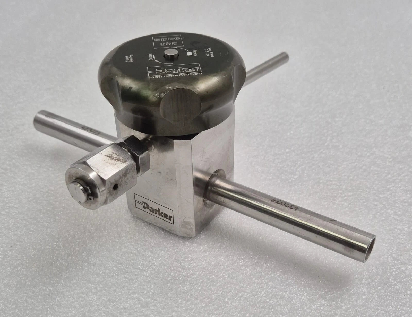 Parker spcc uhp 275-psi VALVE Manifold SHC1004-2632M40410 Ultra-High Purity