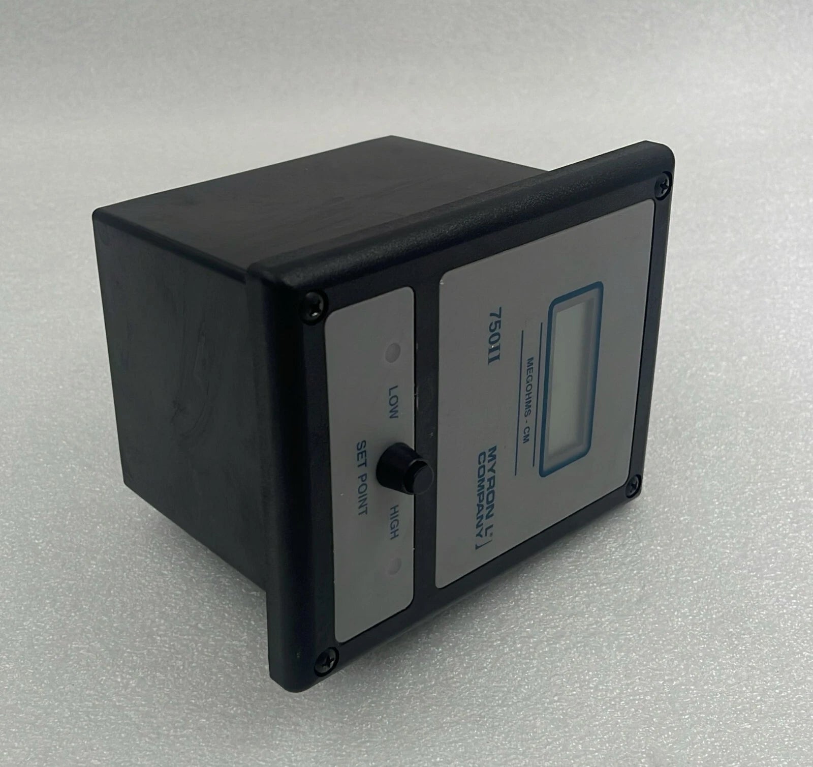Myron L Company 750II conductivity monitor for water quality measurement systems