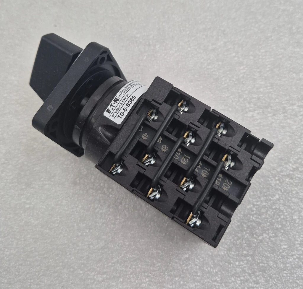 **NEW** Eaton T0-5-8369/E Toggle Switch Kit T0-5-8369 Change over switch 2-way