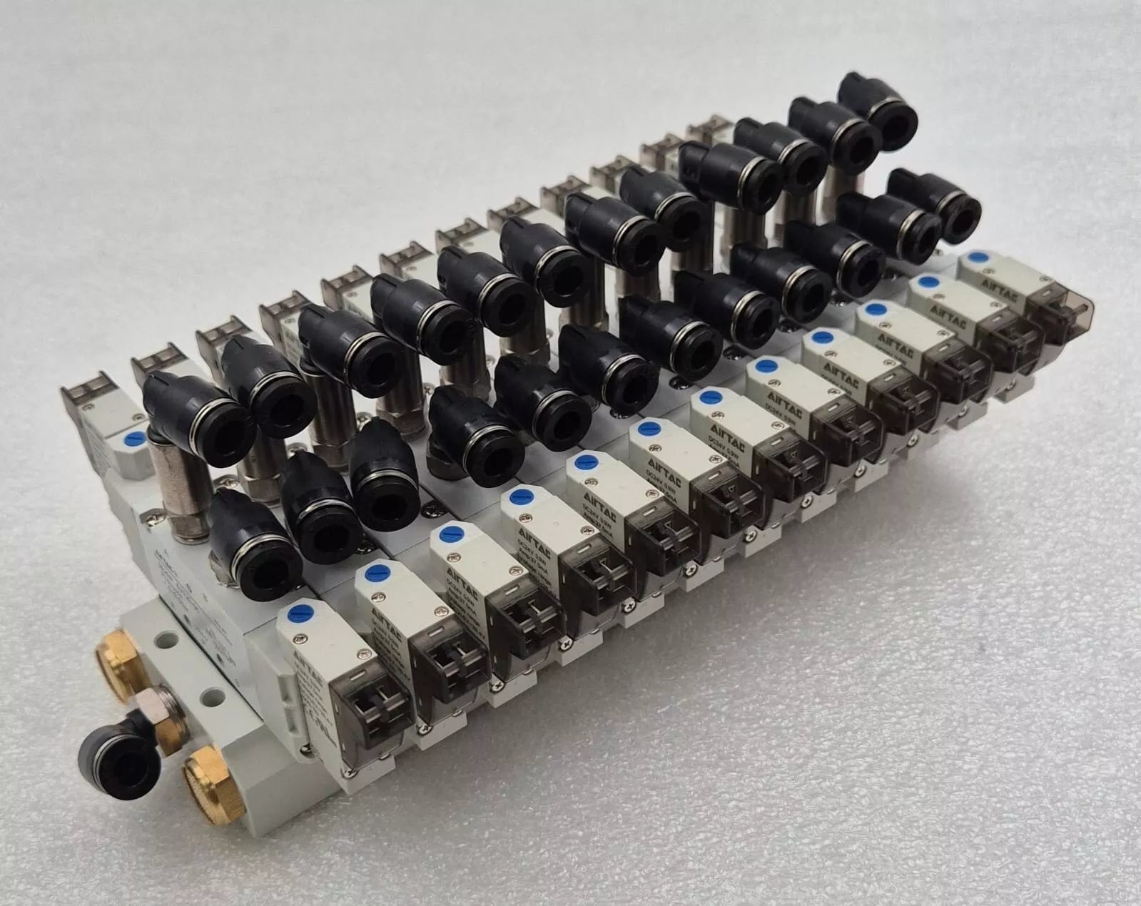 AirTAC 12x 6V120-06 SOLENOID VALVE ASSY1.5-8bar DC24V 0.9W