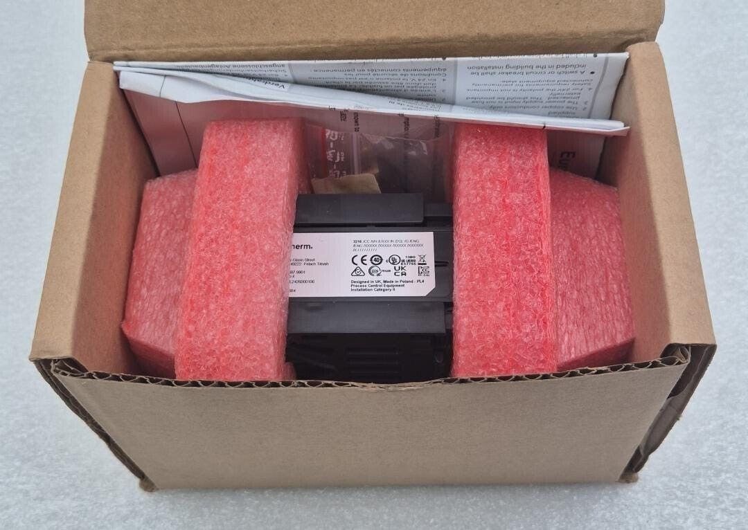 NEW - Schneider Eurotherm EPC 3016 Process & Temperature Controller