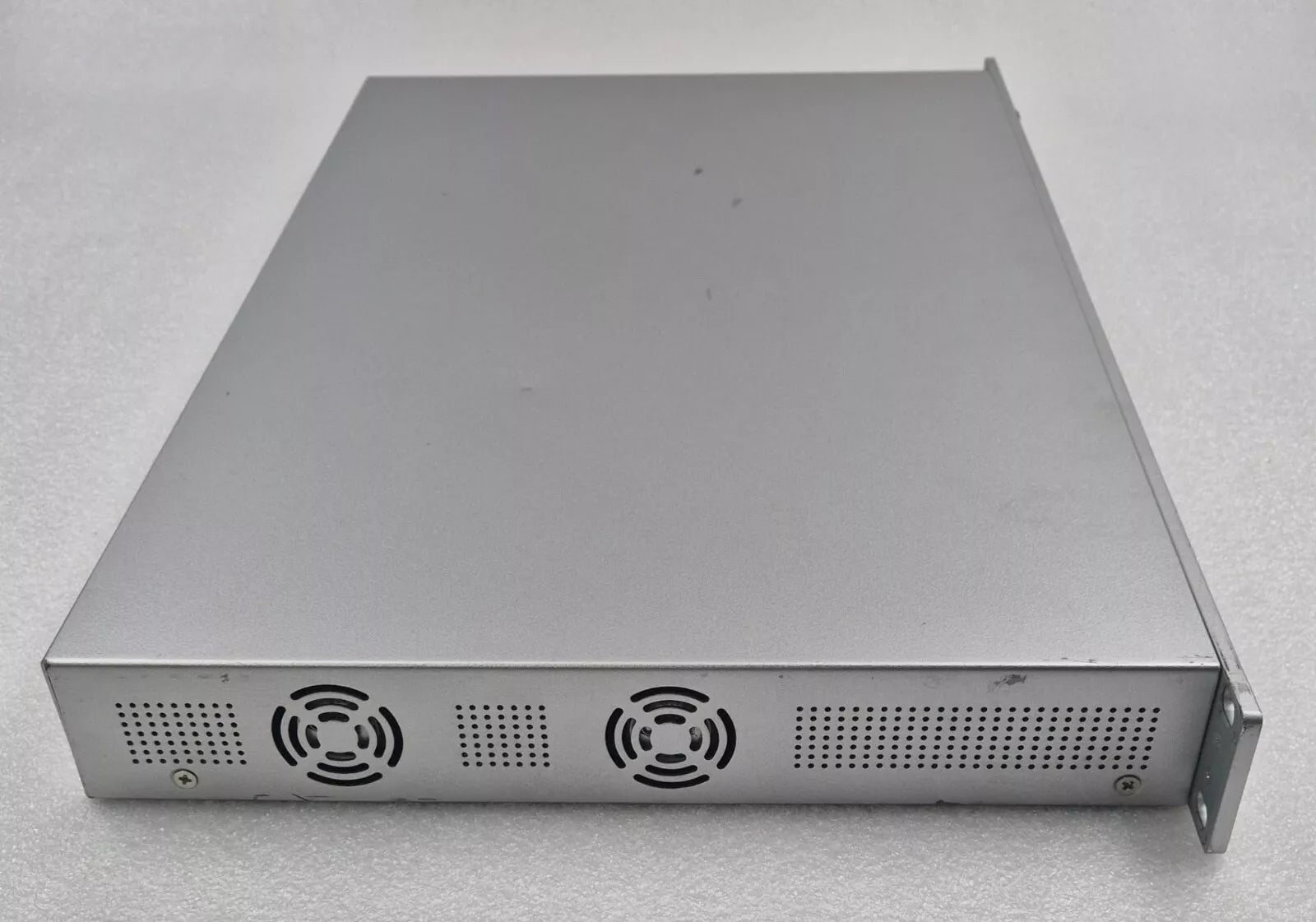 UBIQUITI NETWORKS UniFi US-24-250W 24-Port Rack Mountable Ethernet Switch 250W