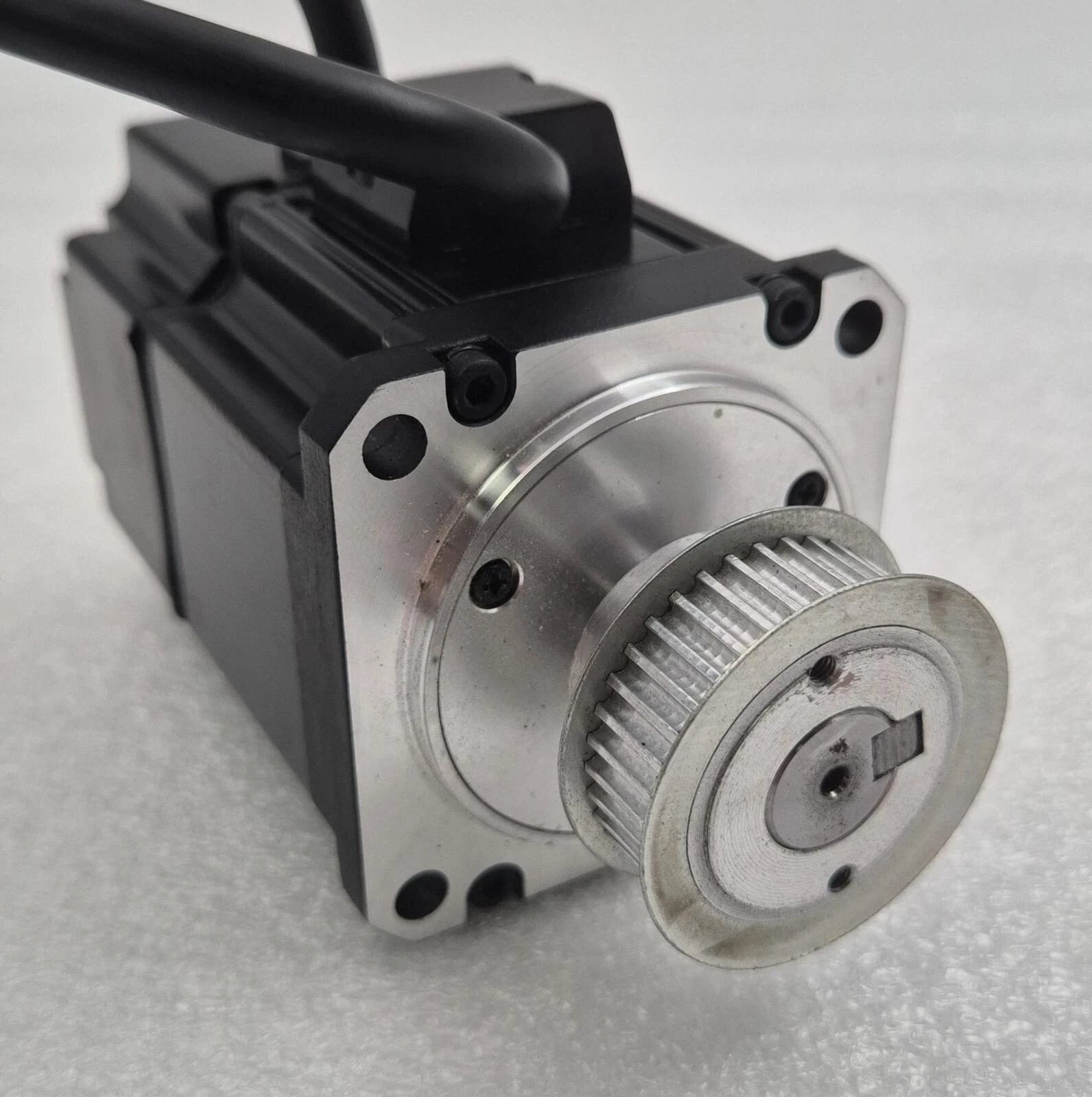 METRONIX APM-SB01ADK AC SERVO MOTOR