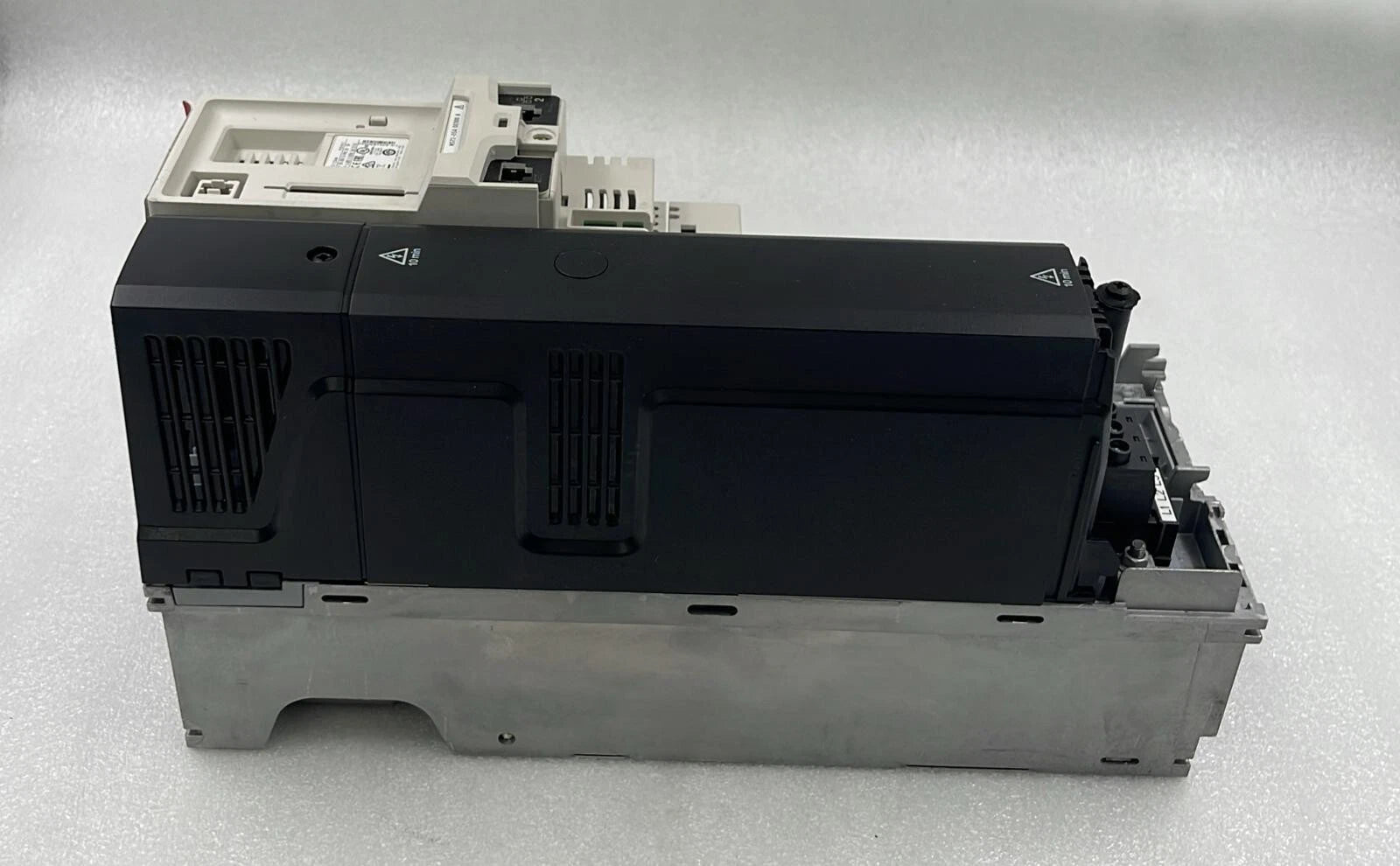 NIDEC Unidrive M700 HS72 VFD 15kW 20HP 3PH 480V HS72-054 00300 A **AS IS