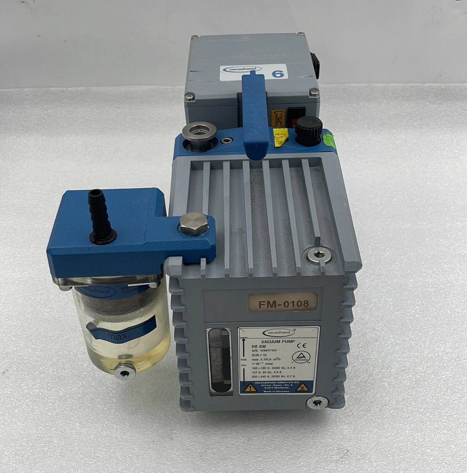 Vacuubrand RE 6W rotary vane vacuum pump front view