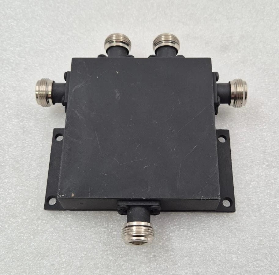 Kenbotong GFQ-4-0627 4-way RF splitter 600–2700MHz signal distribution unit