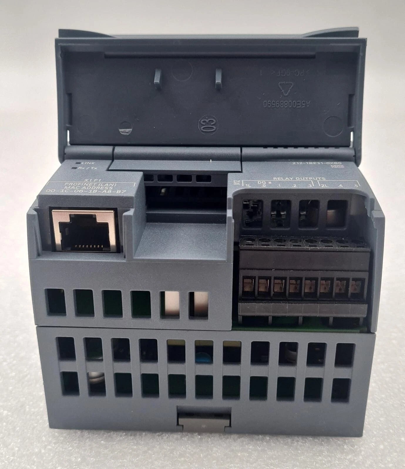 NEW - SIEMENS SIMATIC S7-1200 CPU 1212C AC/DC/RLY 6ES7 212-1BE31-0XB0 Module
